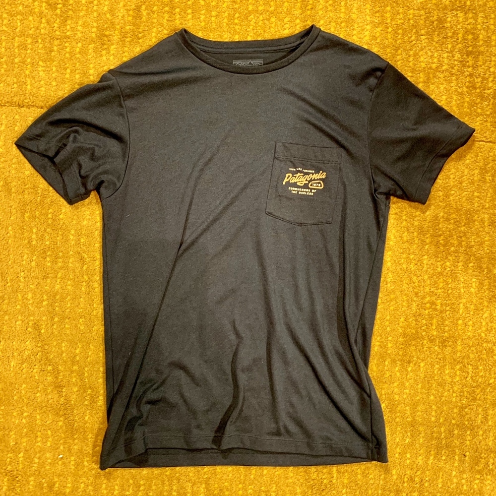 Patagonia Men's Hybrid Pocket Responsibili-Tee®